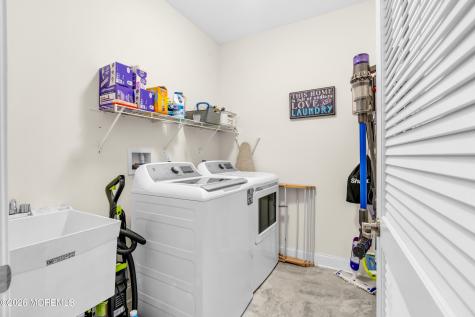50 Woodside Lane Whiting NJ 08759