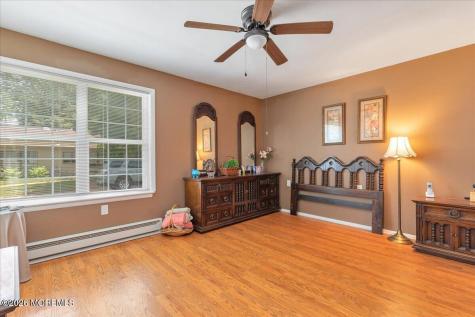 585B Kevin Court Manchester NJ 08759