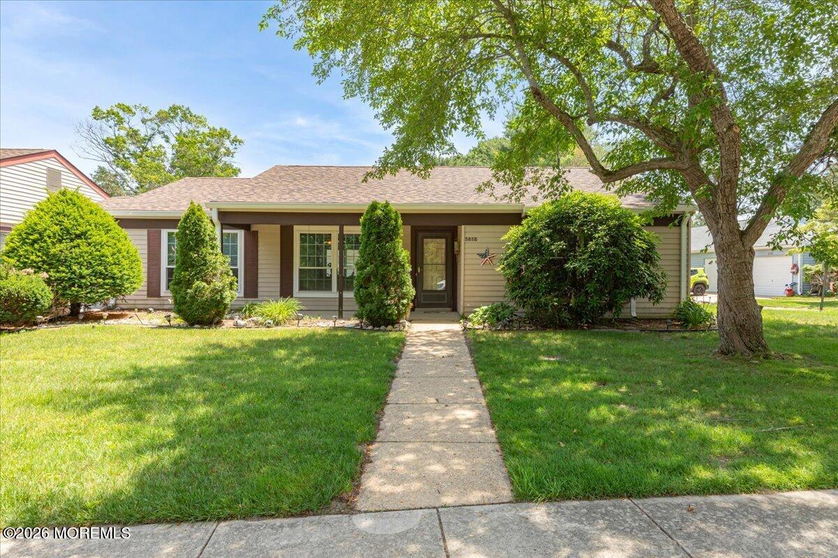 585B Kevin Court Manchester NJ 08759