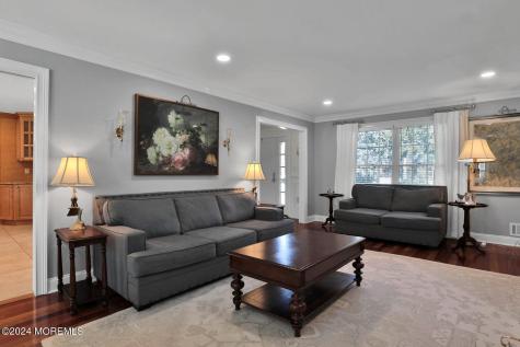 10 Foxwood Run Middletown NJ 07748