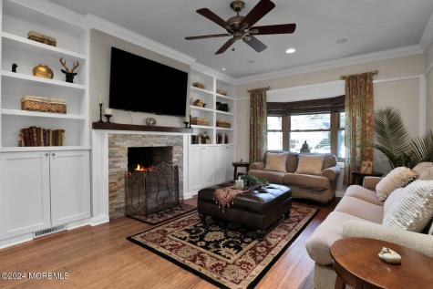 10 Foxwood Run Middletown NJ 07748