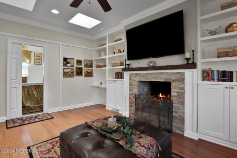 10 Foxwood Run Middletown NJ 07748