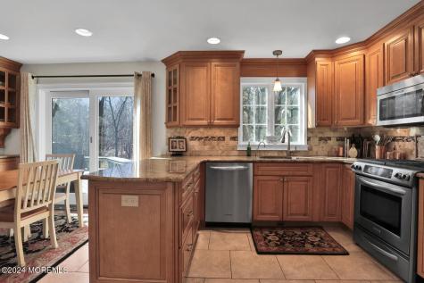 10 Foxwood Run Middletown NJ 07748