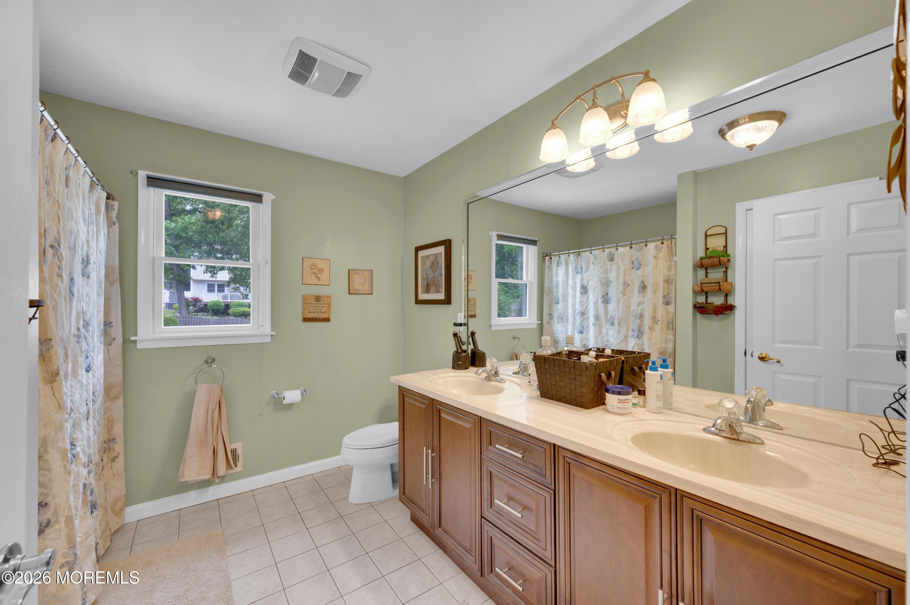 4 Holly Street Jackson NJ 08527