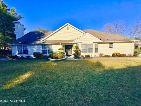 16 Round Valley Court Lakewood NJ 08701