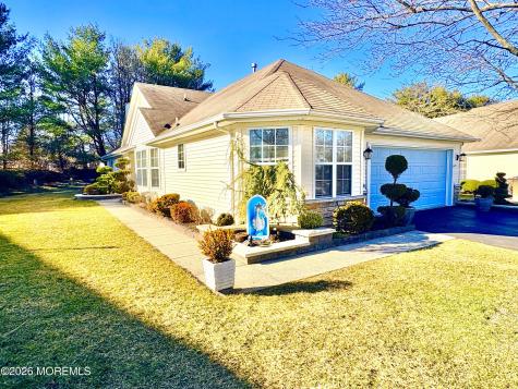 16 Round Valley Court Lakewood NJ 08701