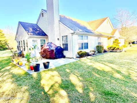 16 Round Valley Court Lakewood NJ 08701