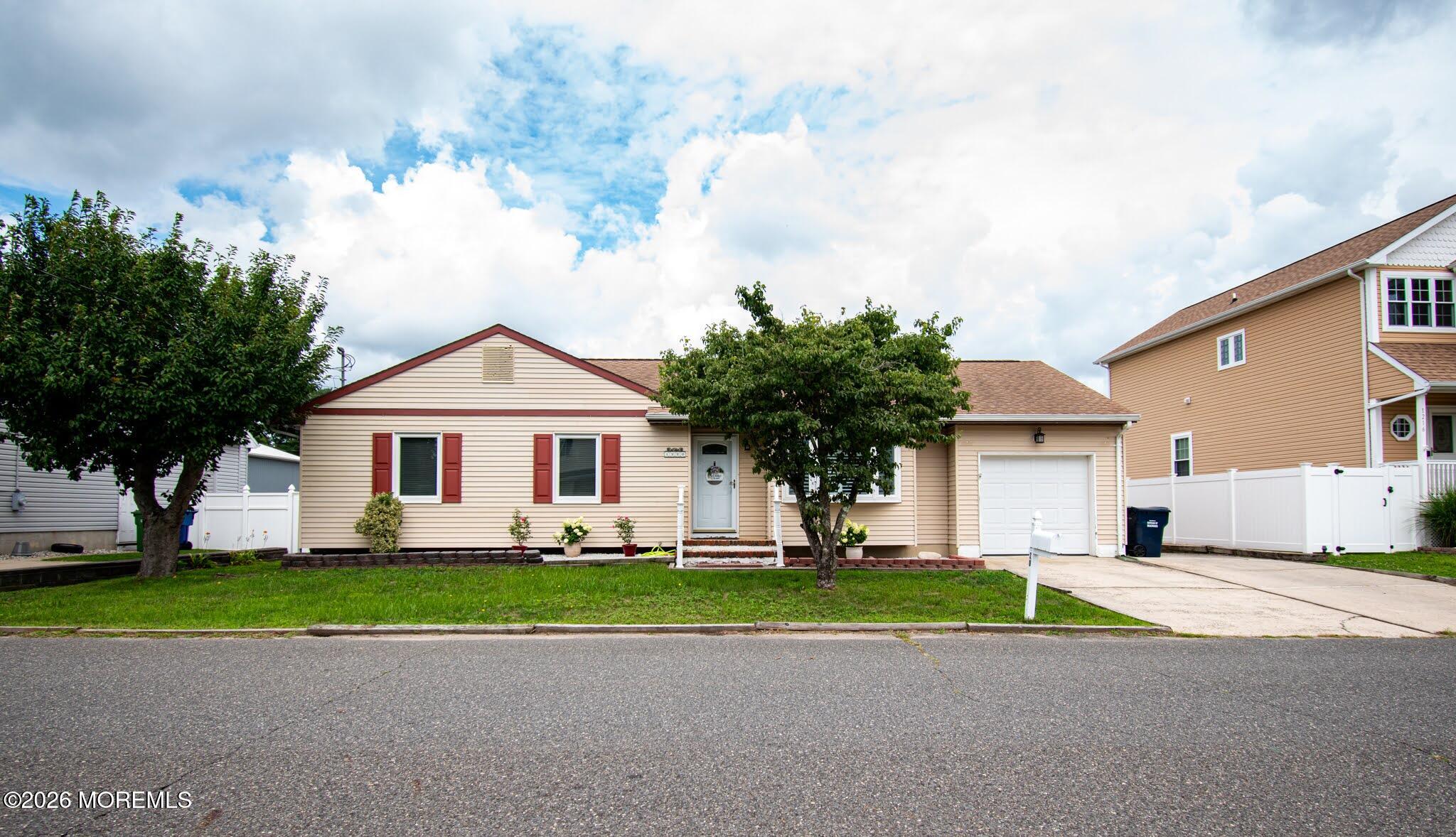 1220 Neptune Avenue Beachwood NJ 08722