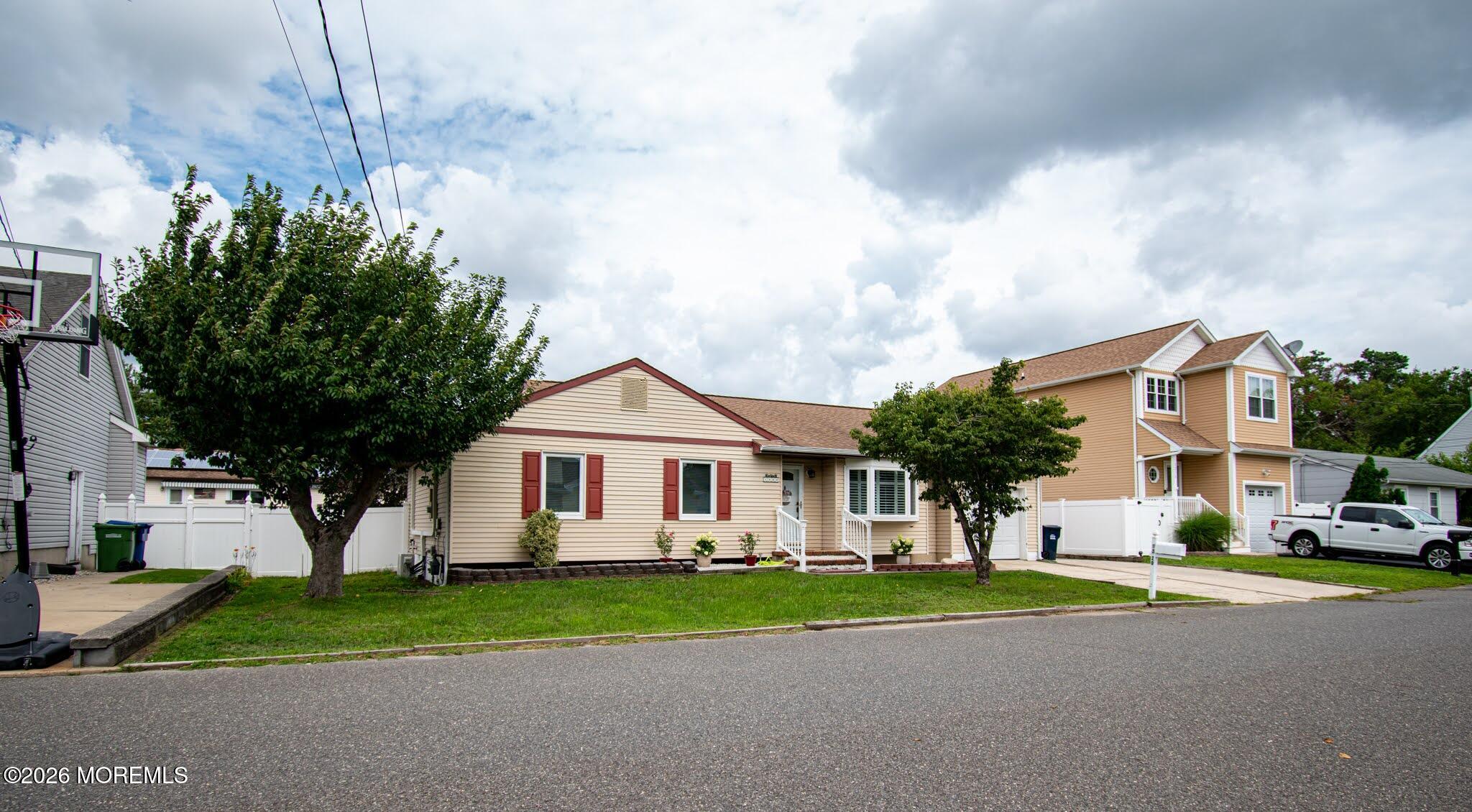 1220 Neptune Avenue Beachwood NJ 08722