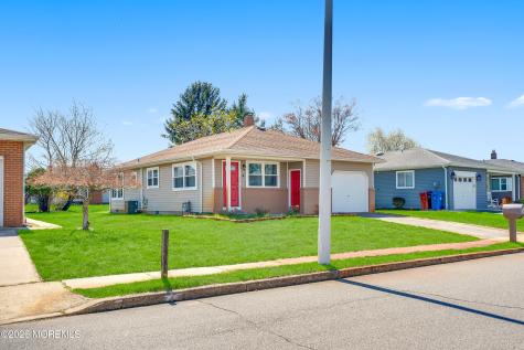 6 Corinth Place Toms River NJ 08757
