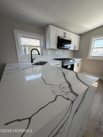 18 Mary Ann Court Hazlet NJ 07734