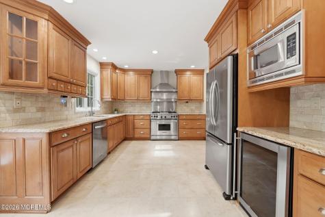 5 Bowman Court Clarksburg NJ 08510