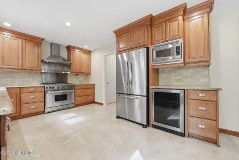 5 Bowman Court Clarksburg NJ 08510