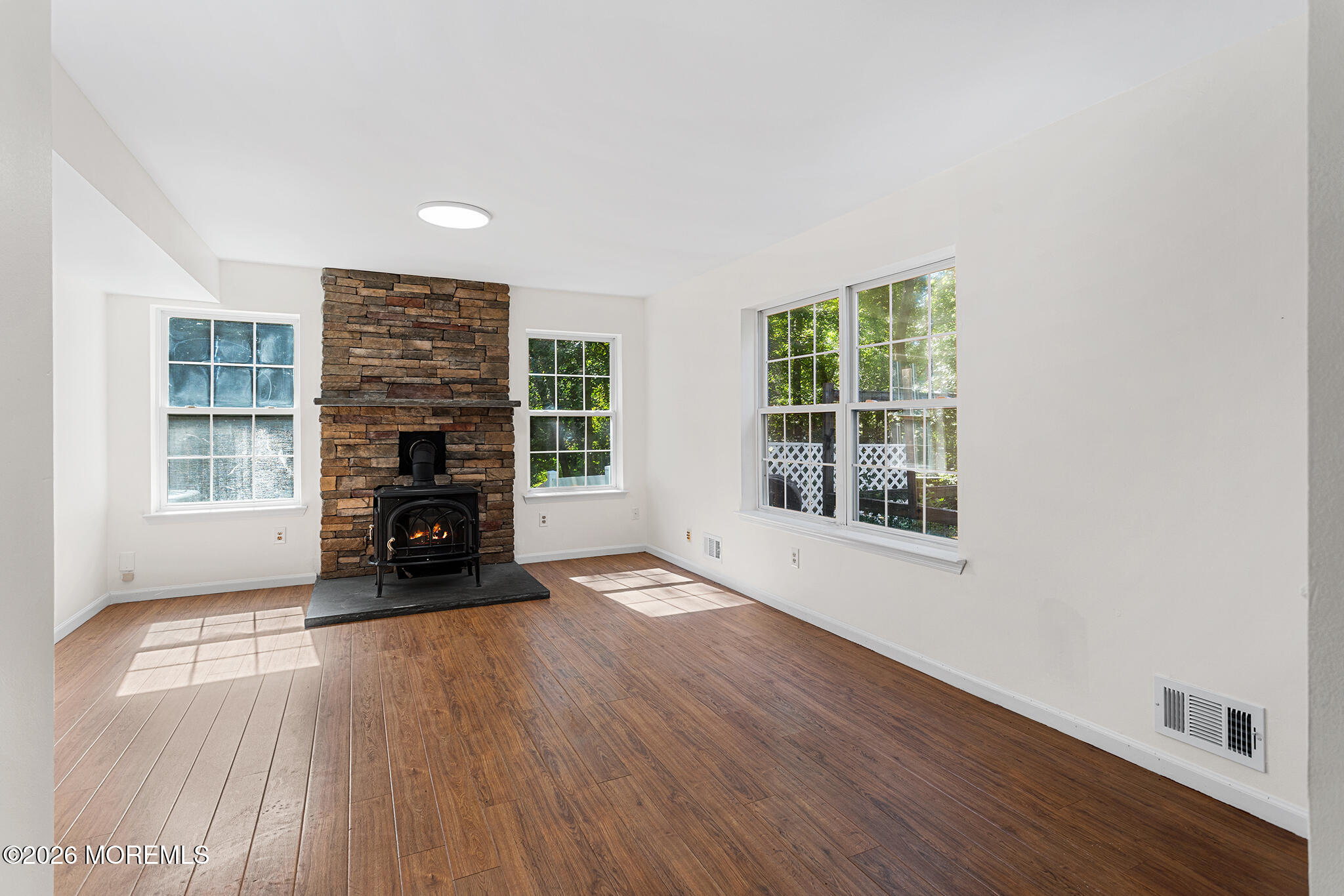 569 Buttonwood Drive Jackson NJ 08527