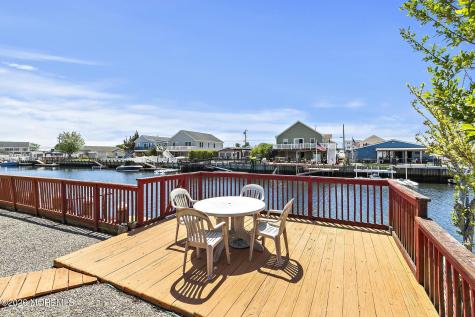 15 Lake Singleton Court Little Egg Harbor NJ 08087