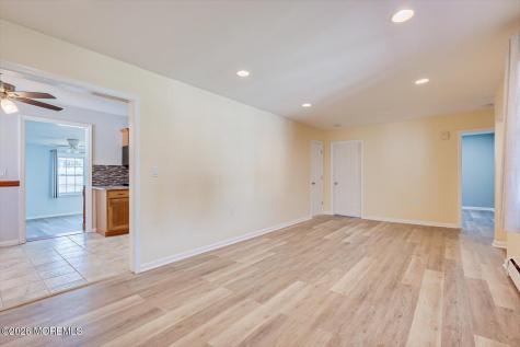 134 Maple Avenue Keansburg NJ 07734