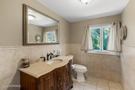 2 Pomo Court Middletown NJ 07748