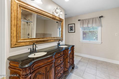 2 Pomo Court Middletown NJ 07748