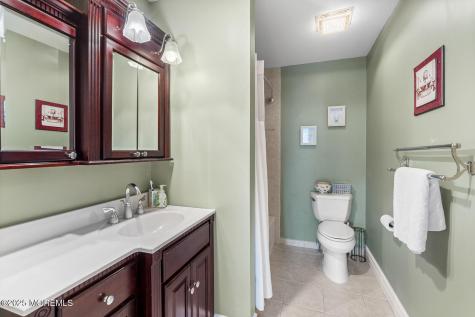 2 Pomo Court Middletown NJ 07748