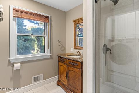 2 Pomo Court Middletown NJ 07748