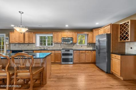 2 Pomo Court Middletown NJ 07748