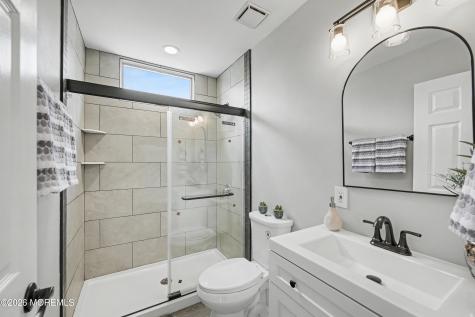 20 Hummingbird Lane Whiting NJ 08759