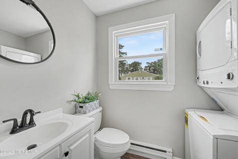 20 Hummingbird Lane Whiting NJ 08759