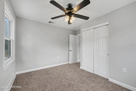 20 Hummingbird Lane Whiting NJ 08759