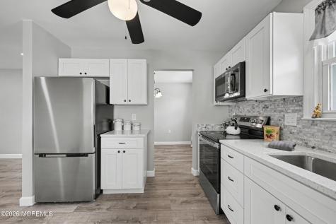 20 Hummingbird Lane Whiting NJ 08759