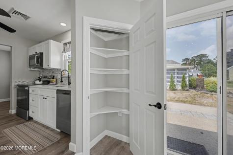 20 Hummingbird Lane Whiting NJ 08759