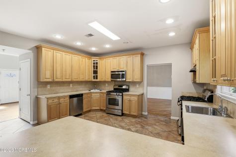 22 Tuscany Terrace Lakewood NJ 08701