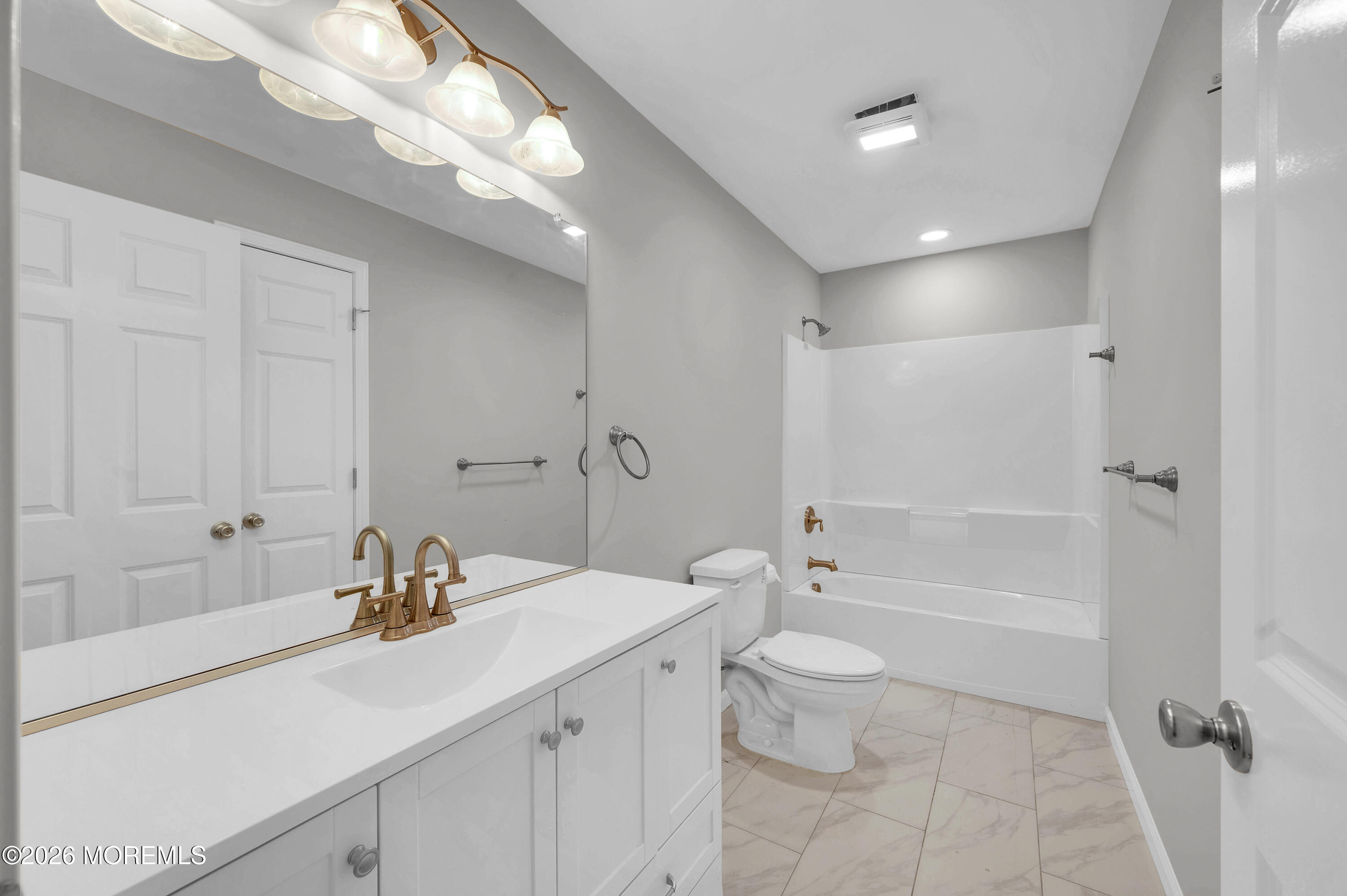 332 Beach Avenue Beachwood NJ 08722