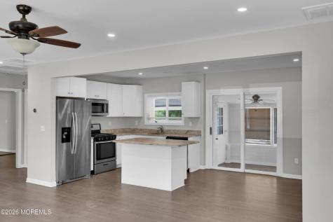 332 Beach Avenue Beachwood NJ 08722