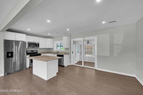 332 Beach Avenue Beachwood NJ 08722