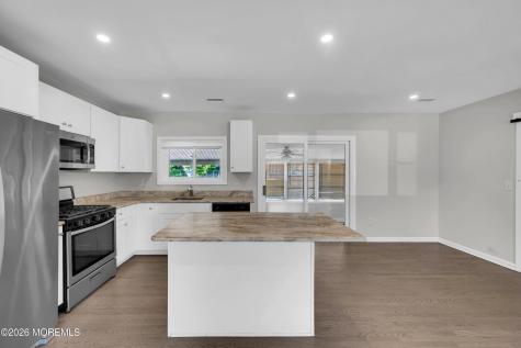 332 Beach Avenue Beachwood NJ 08722