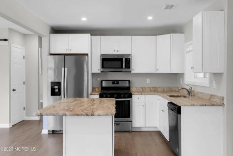 332 Beach Avenue Beachwood NJ 08722