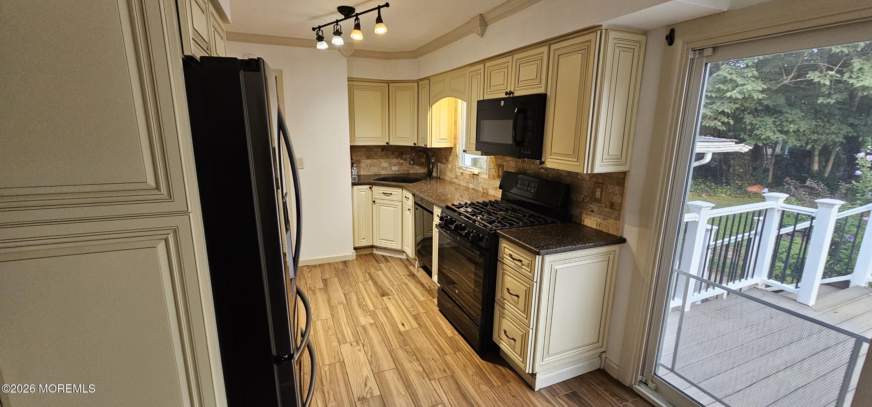 10 Columbia Place Parlin NJ 08859