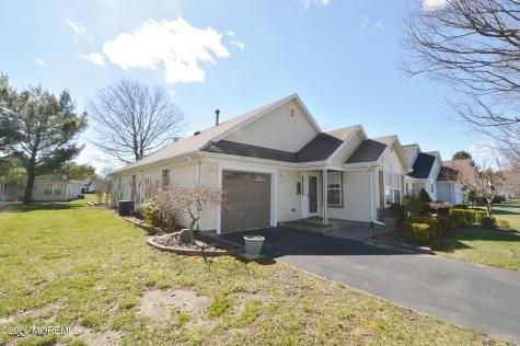 2736 Meadow Lake Drive Toms River NJ 08755