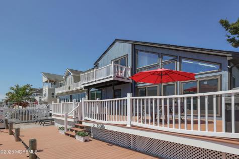 28 Farragut Drive Brick NJ 08723