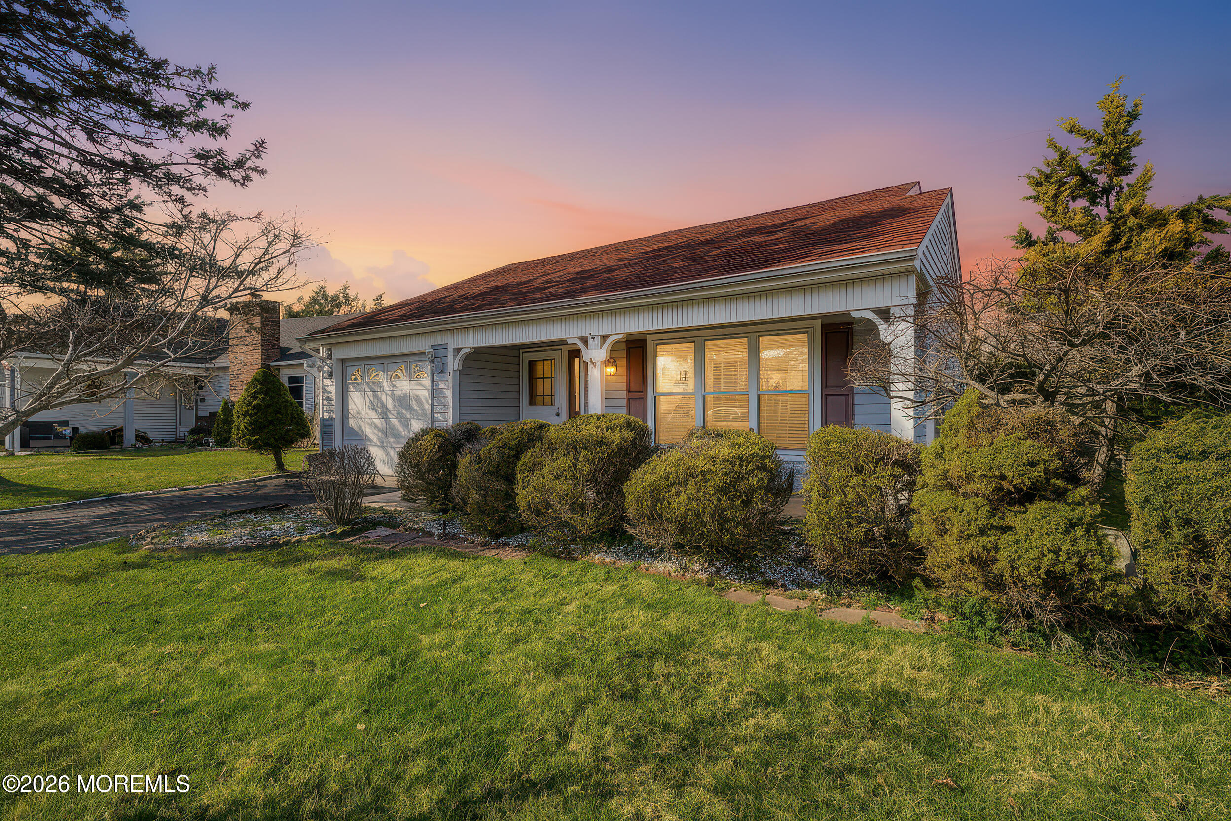 8 Marlow Avenue Manchester NJ 08759