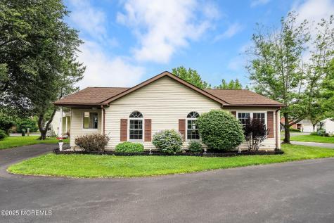 23 Datchet Close Freehold NJ 07728