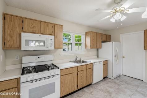 23 Datchet Close Freehold NJ 07728