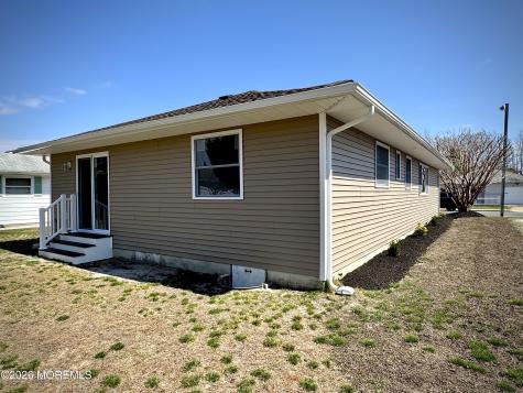339 Curacao Street Toms River NJ 08757