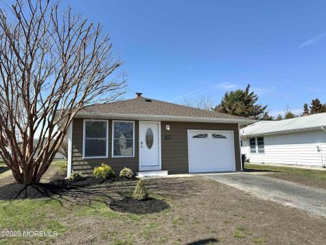 339 Curacao Street Toms River NJ 08757