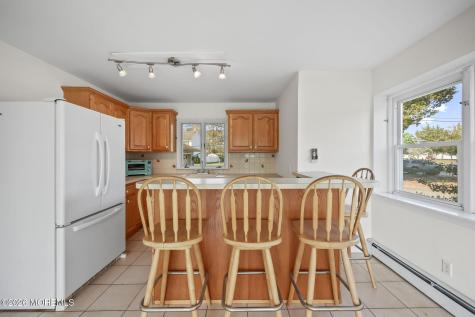 208 Lakeview Court Forked River NJ 08731