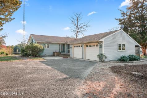 208 Lakeview Court Forked River NJ 08731