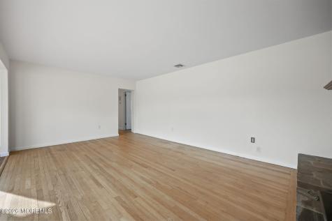 208 Lakeview Court Forked River NJ 08731