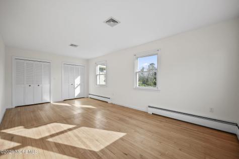 208 Lakeview Court Forked River NJ 08731