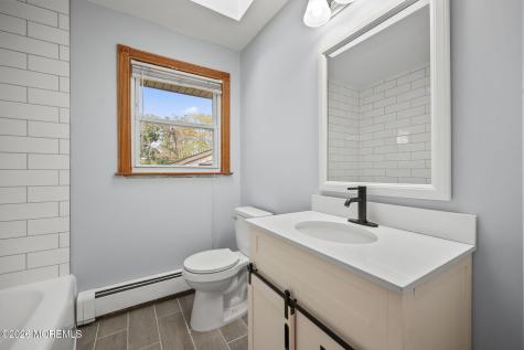 208 Lakeview Court Forked River NJ 08731