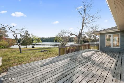 208 Lakeview Court Forked River NJ 08731